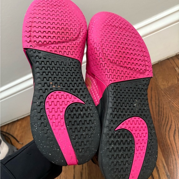 Nike Women's Pink tennis Shoes - Picture 5 of 5